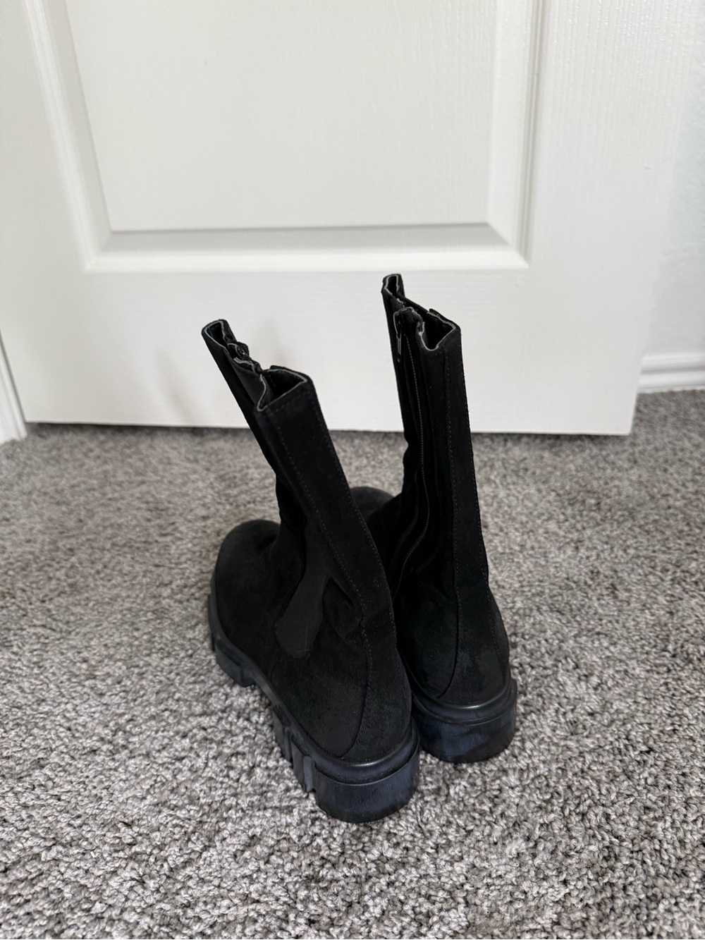 Black Chunky Chelsea Boots